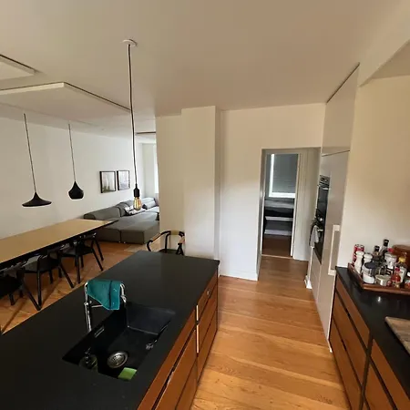 Townhouse With Private Garden In The Centre Lägenhet *