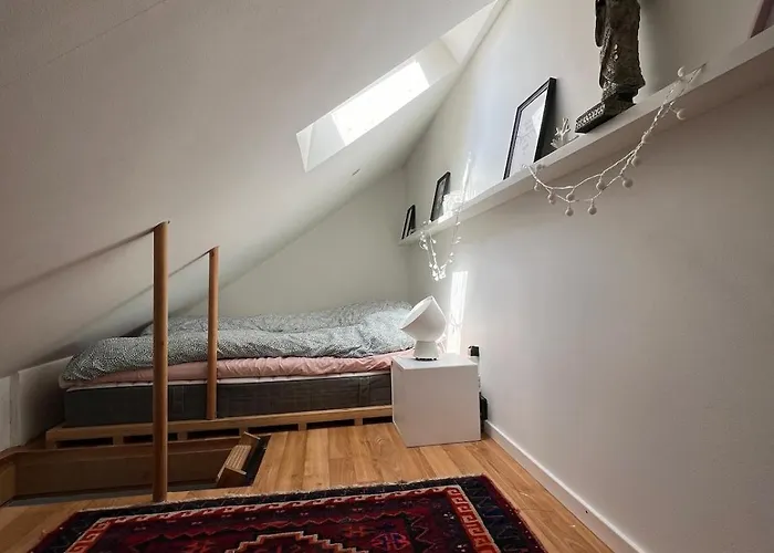 Lägenhet Townhouse With Private Garden In The Centre *