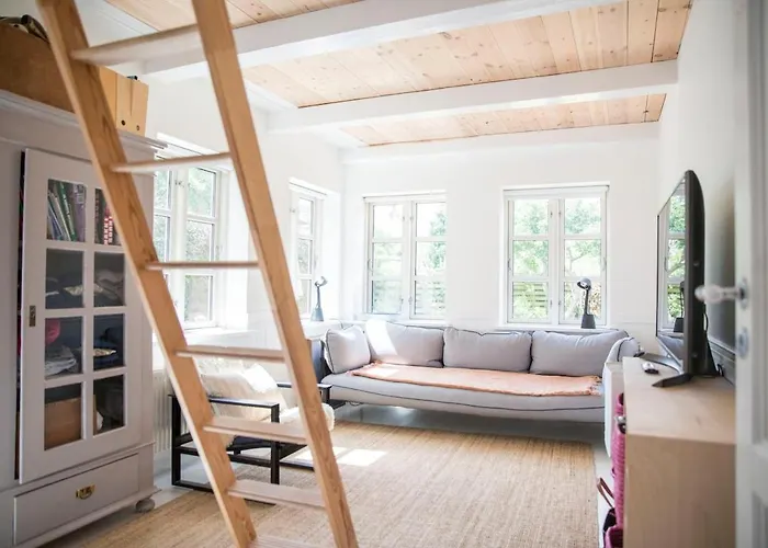 Lägenhet Townhouse With Private Garden In The Centre *